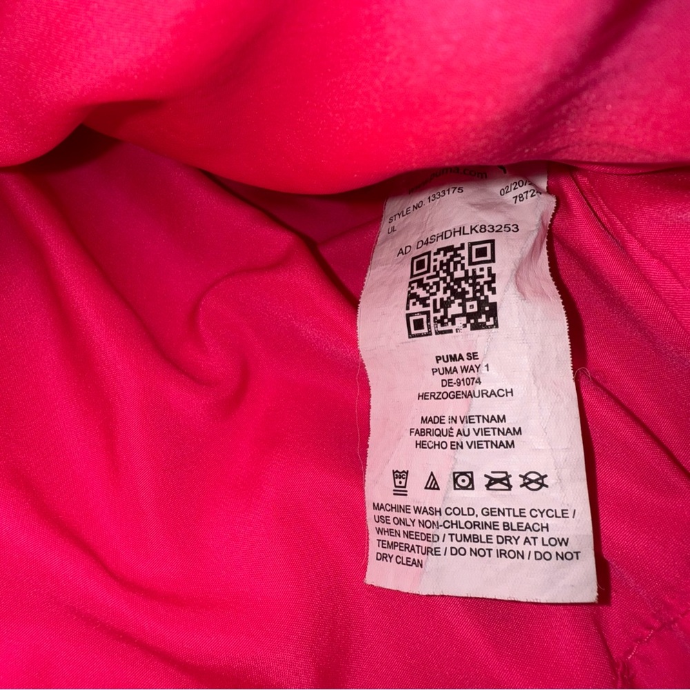 Puma Girl's Pink Puffer Vest With Silver Puma Logo Girls Size Small 7/8 Pre Own - Picture 6 of 7
